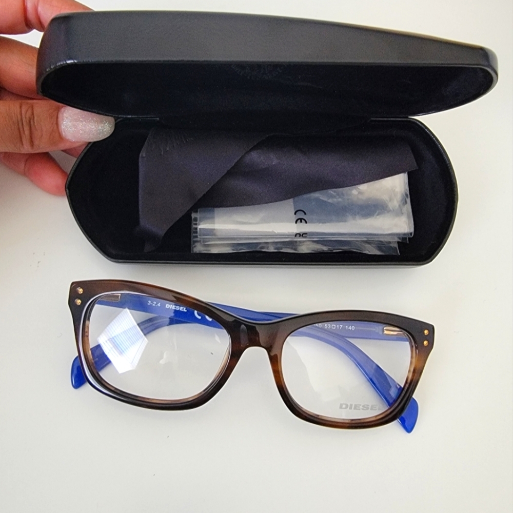 NWT! Diesel eyeglasses DL5073